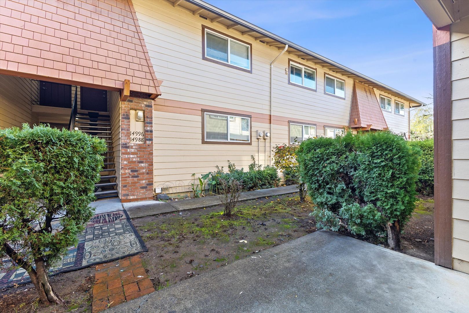 Portland Apartment: 14948-14998 SE Stark