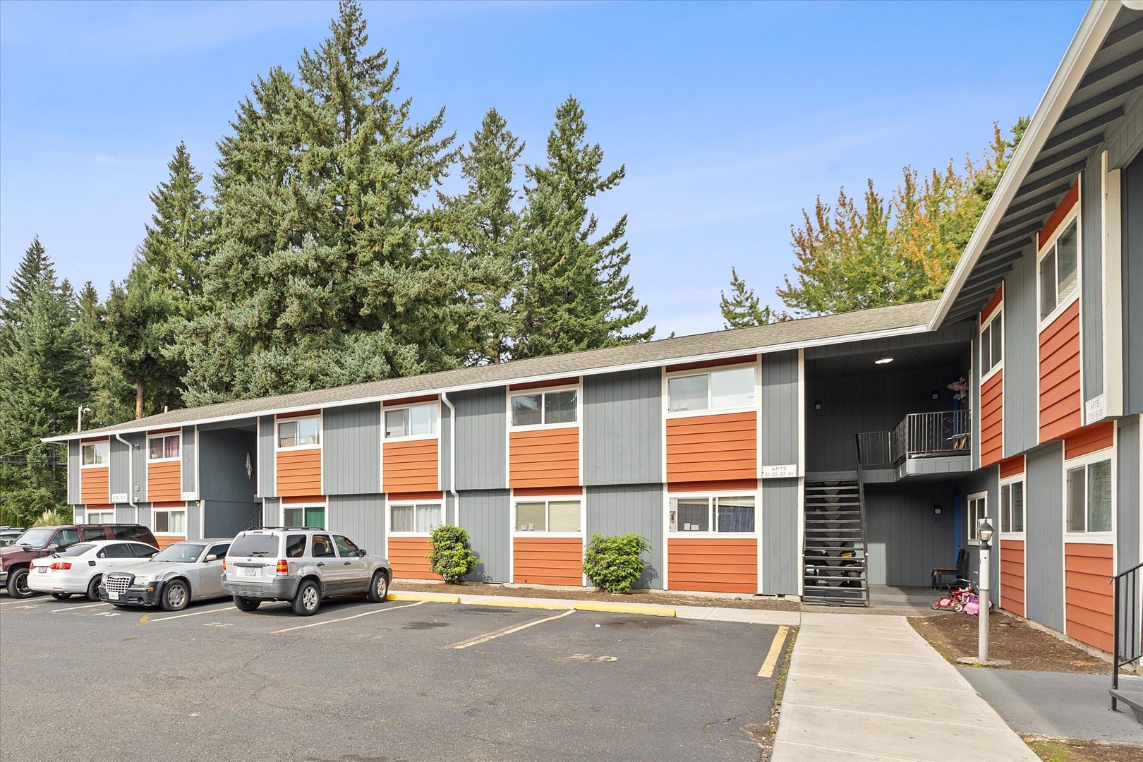 Portland Apartment: 16005 E Burnside St & 42 NE 160th Ave