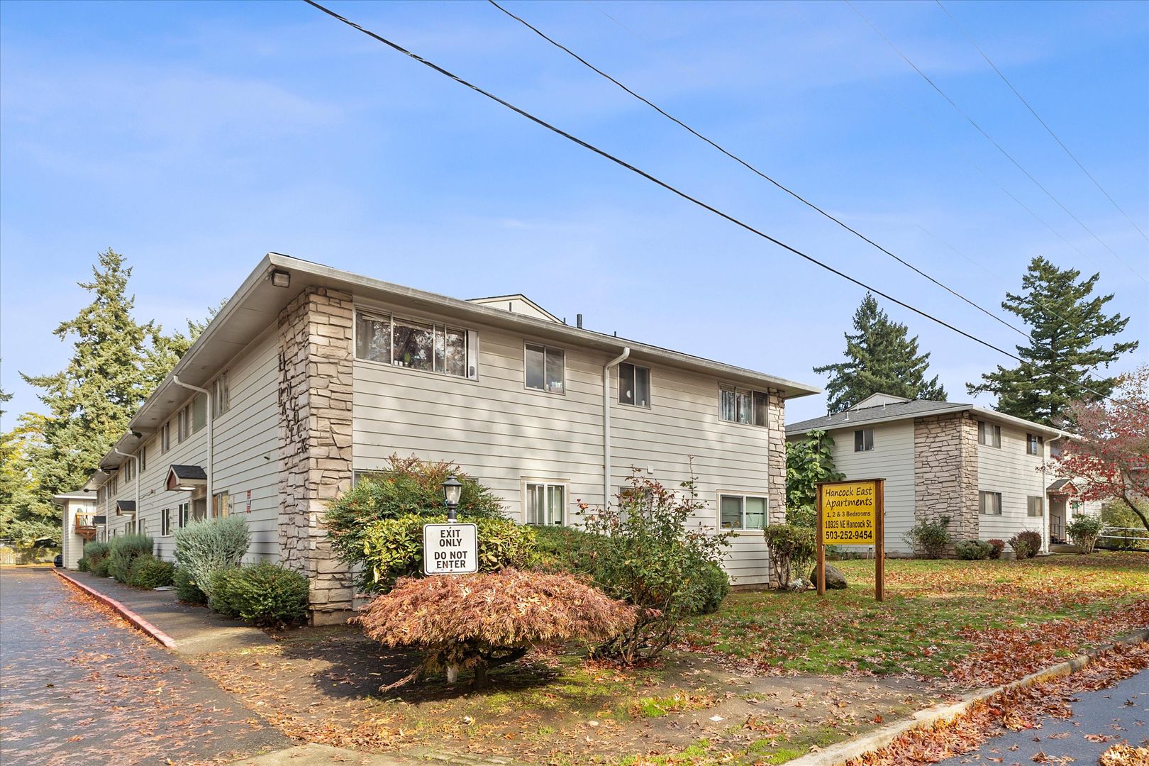 Portland Apartment: 10325 NE Hancock St.