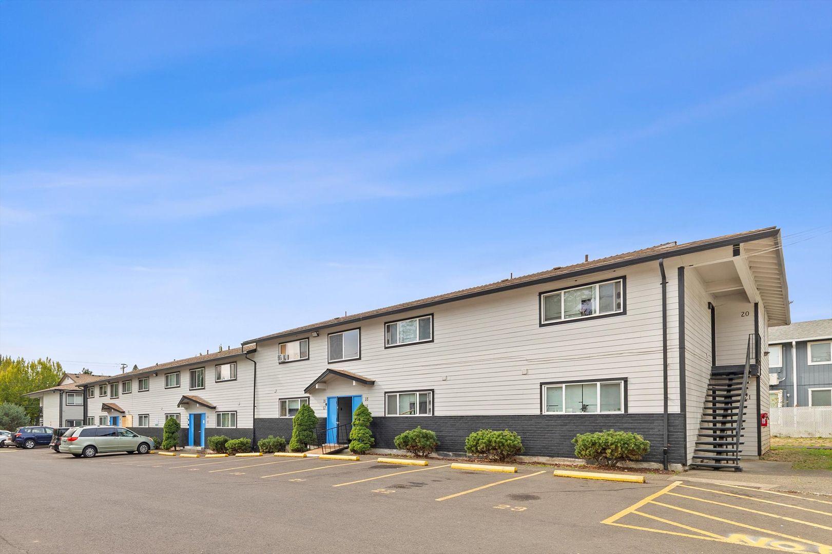 Portland Apartment: 16047 E Burnside St.