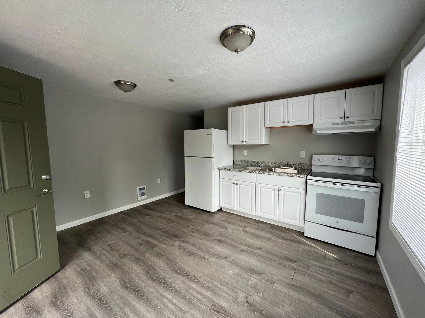 Portland Apartment: 15340-15370 SE Stark St.