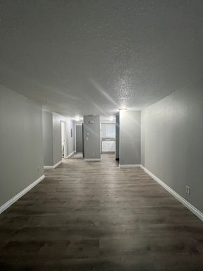 TOUR TODAY 3 BED 1.5 BATH APARTMENT @ GLENDOVEER HEIGHTS $500 DEPOSIT – photo 1