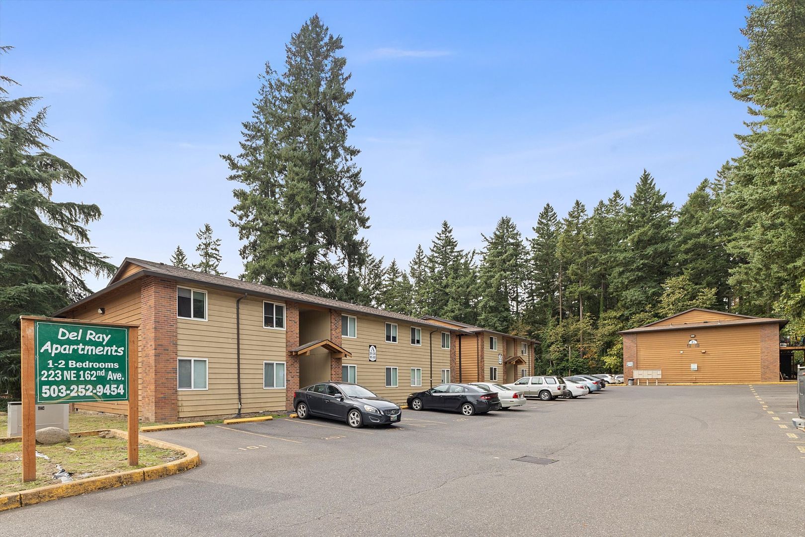 Portland Apartment: 223 NE 162nd Ave.