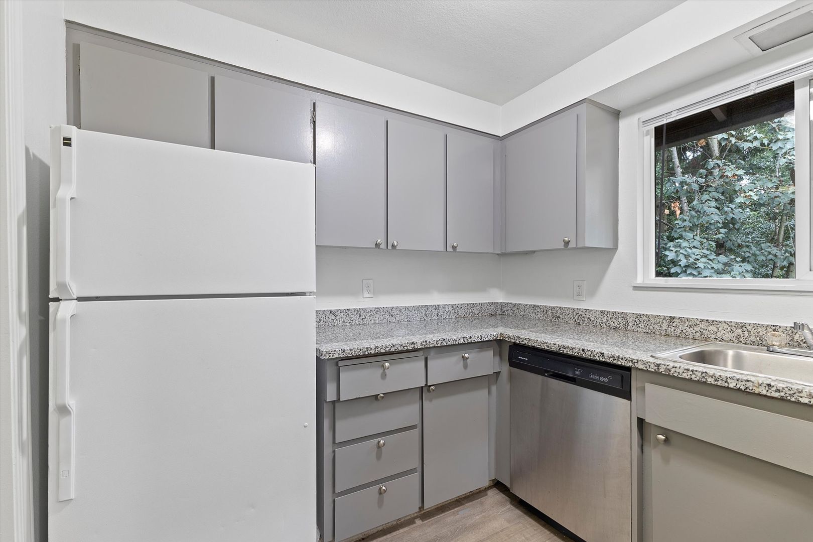 Portland Apartment: 15340-15370 SE Stark St.