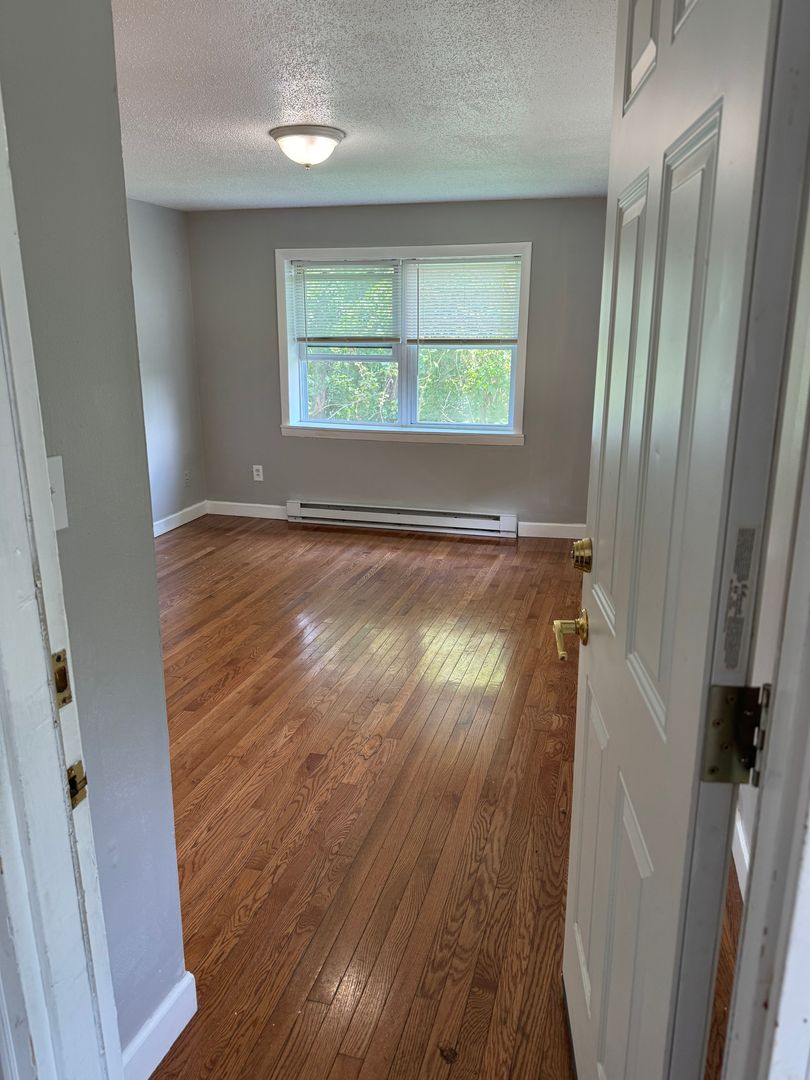 Southwick Apartment: 59 College Hwy - Unit-11