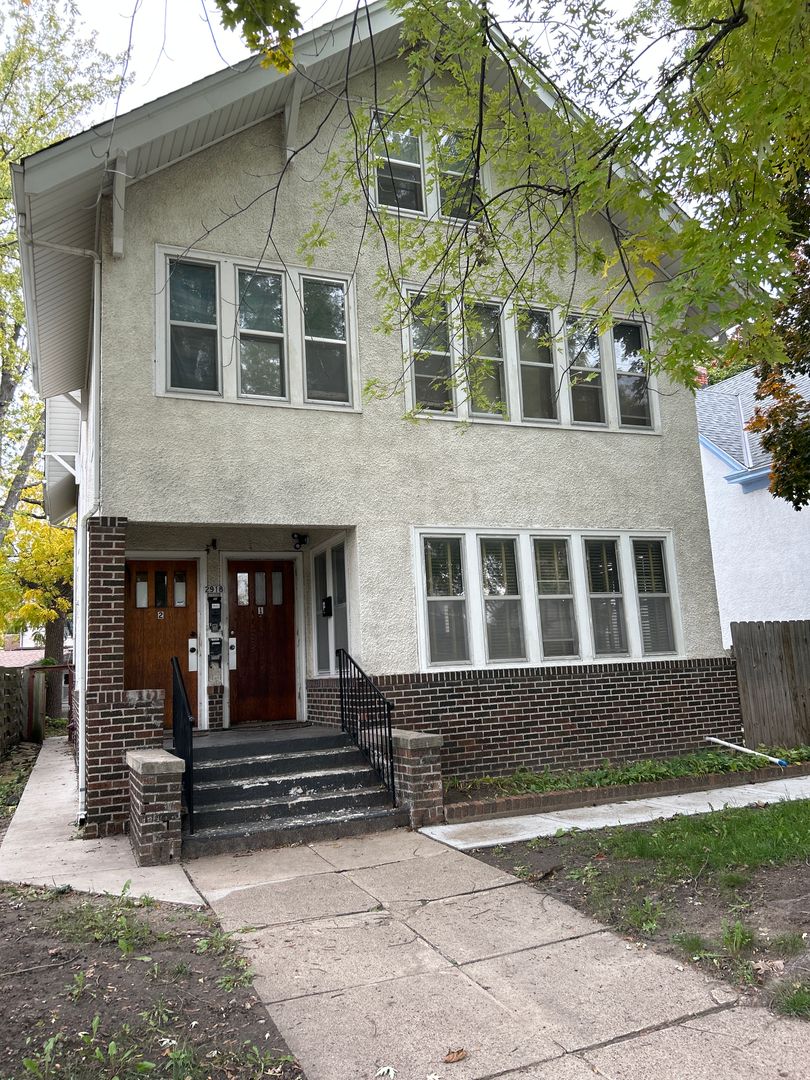 Minneapolis Apartment: 2918 Girard Ave n