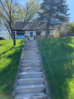 Beautiful 4 Bedroom 1 Bathroom in North Minneapolis – photo 1