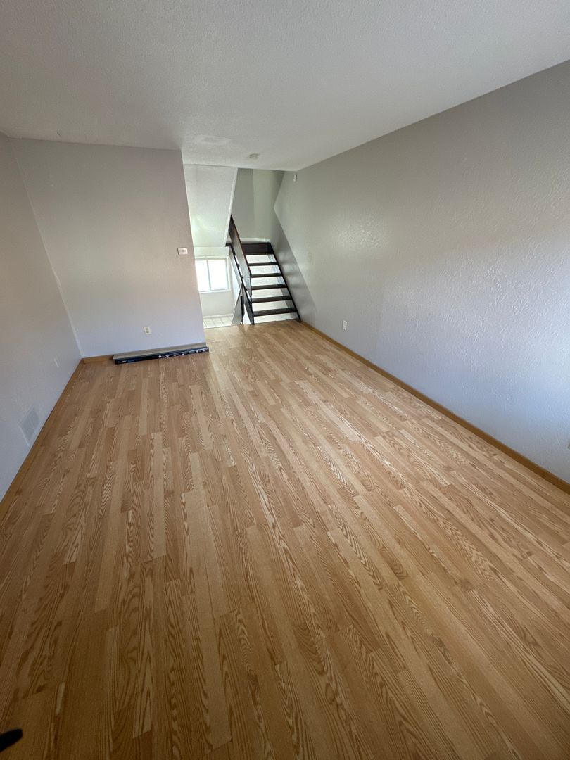 Brooklyn Park House: 6060 83rd Parkway N