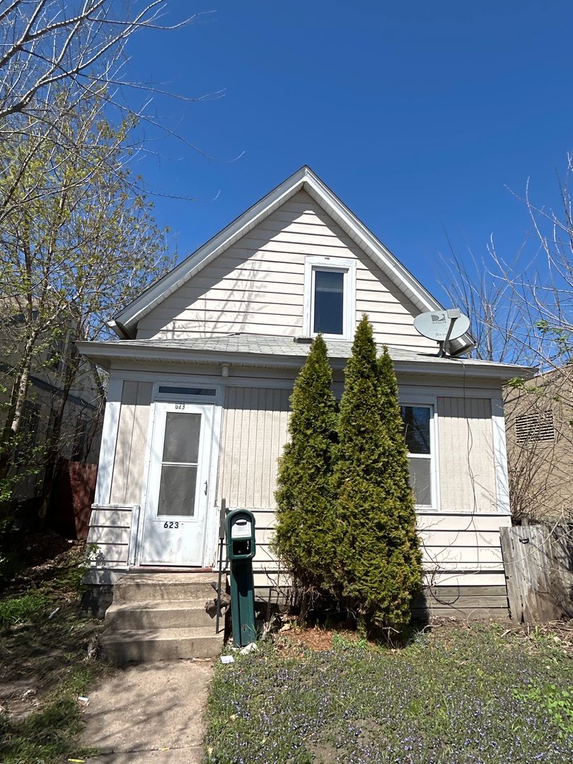 St. Paul House: 623 Maryland Ave E