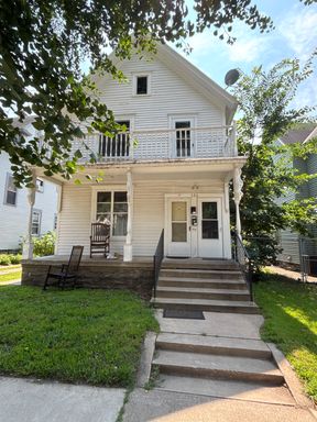 Spacious 2-Bedroom, 1-Bath in the Heart of Northeast Minneapolis – photo 1