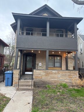 Available Now! 2 bed 1 bathroom! – photo 1