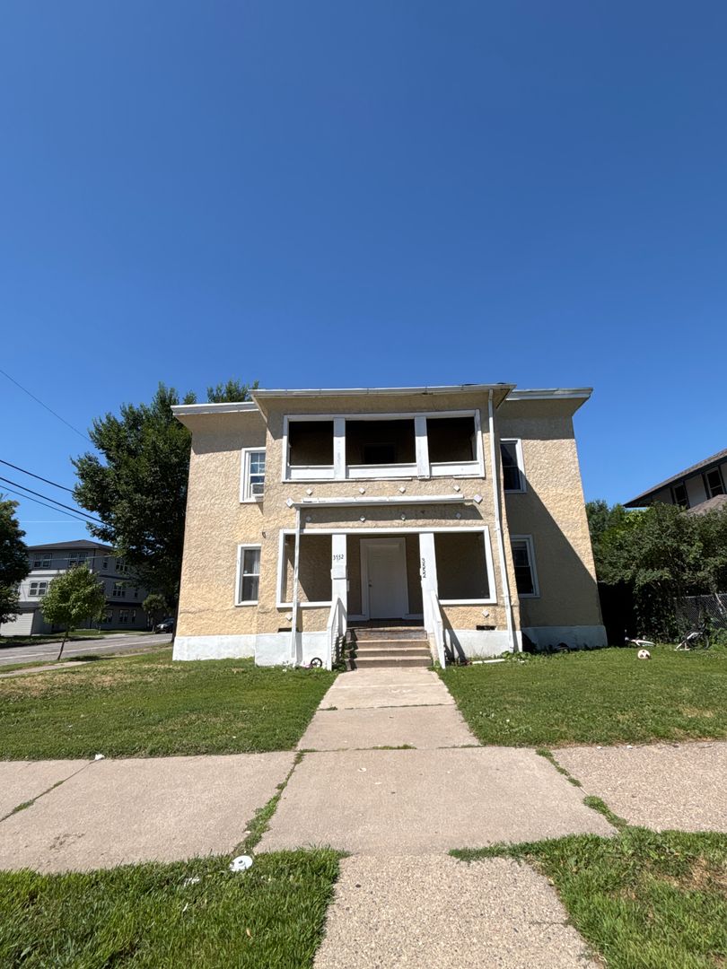 Minneapolis Apartment: 3552 5th ave S