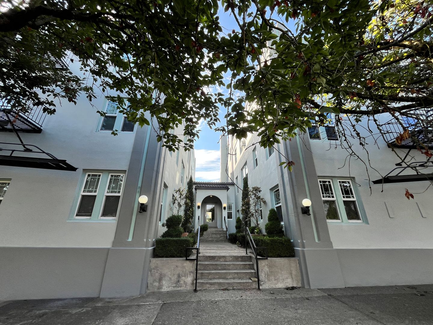 Portland Apartment: 1431 NE 21st Ave