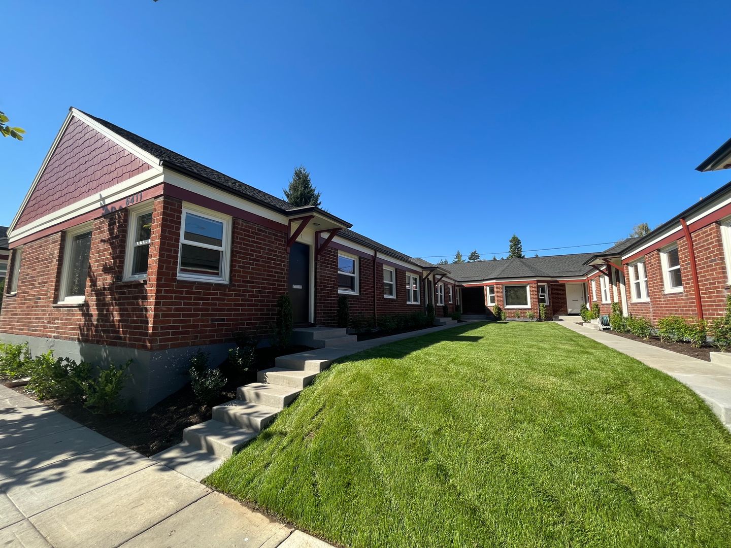 Portland Apartment: 6411 N Albina Ave