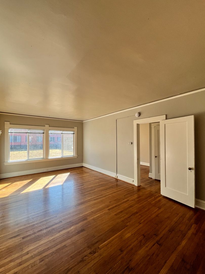 Rose Court 2 of 17