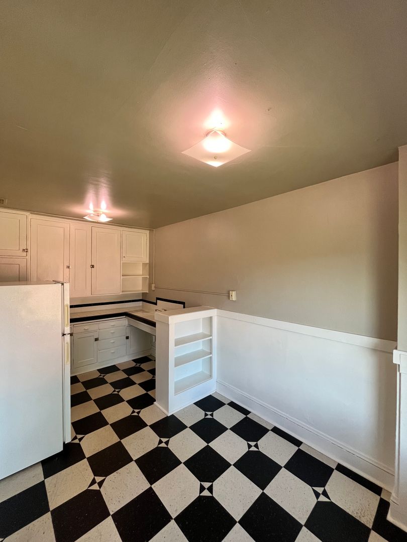 Rose Court 6 of 14