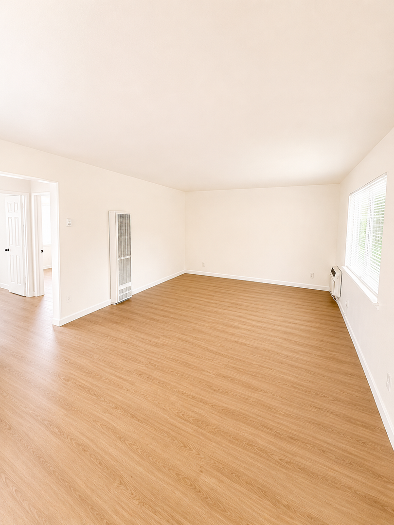 Riverside Apartments 9 of 12