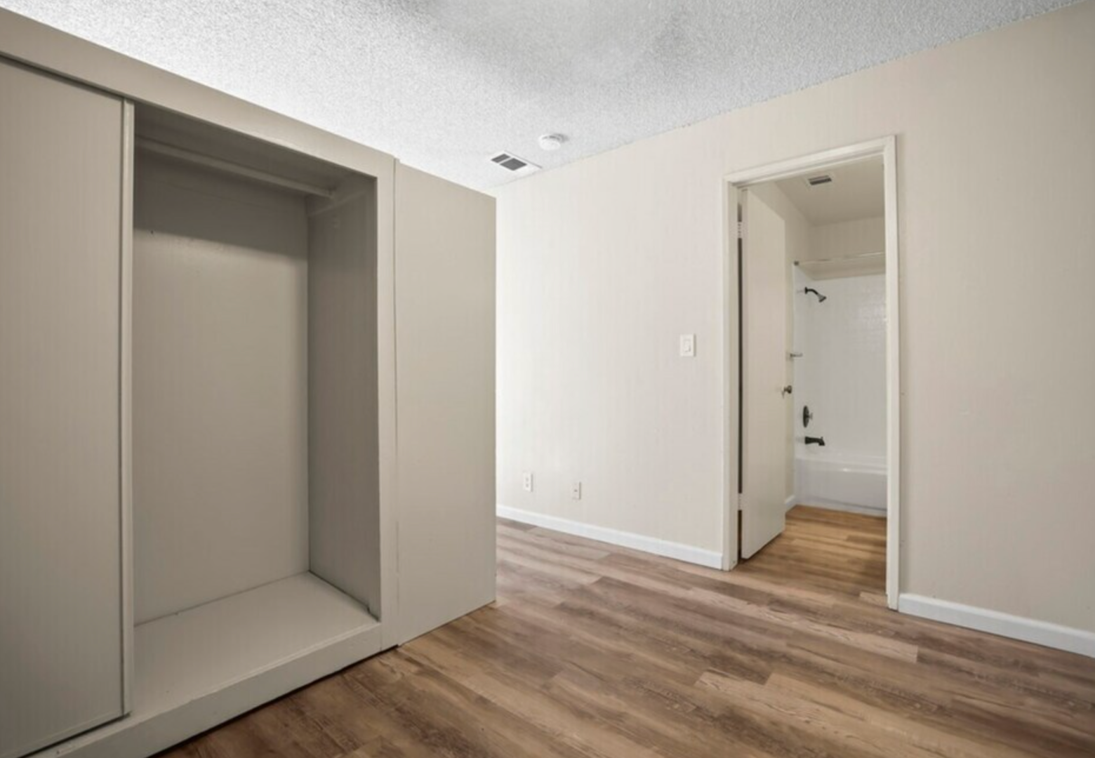 Merced Apartment: 147 Brookdale Drive