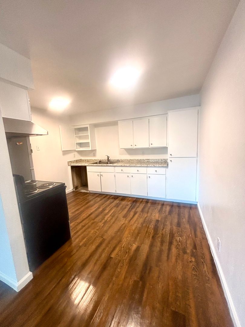 Merced Apartment: 147 Brookdale Drive