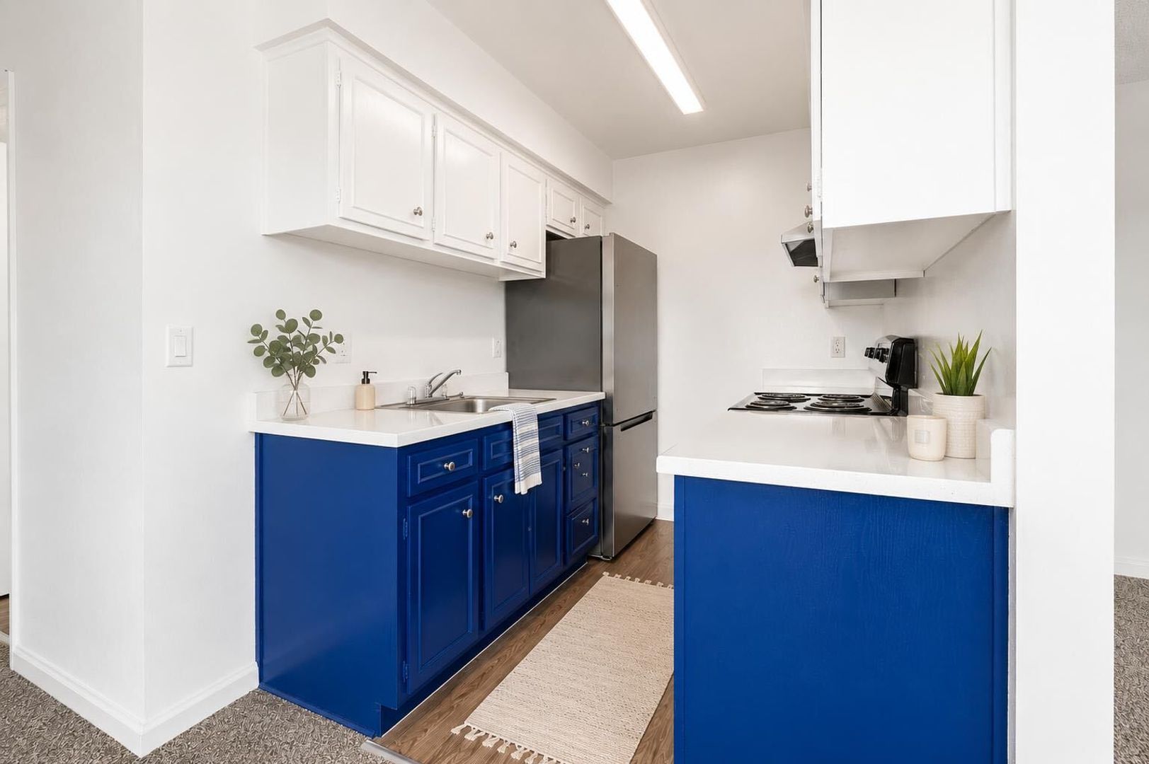 Stockton Apartment: 1350 Buckingham Way