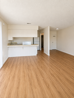 Casa Del Rey Apartments - $500 Deposit + One Month FREE Rent (OAC)!