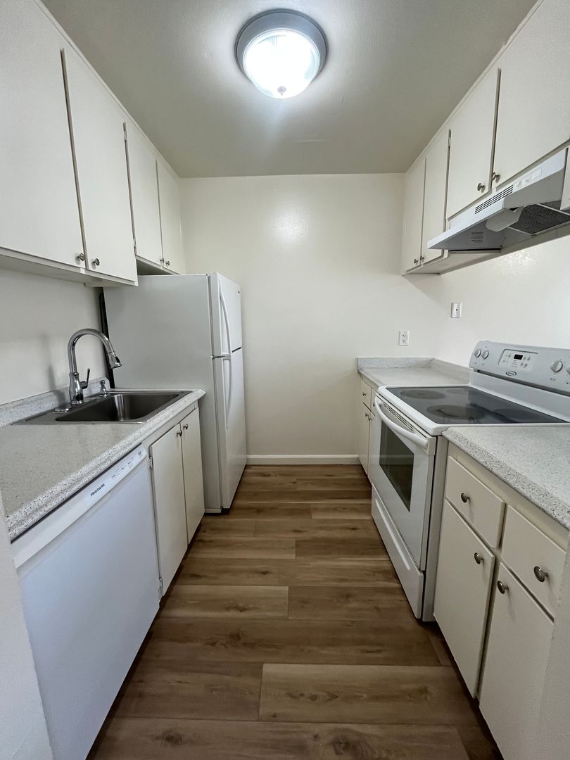 Yuba City Apartment: 1497 Butte House Rd