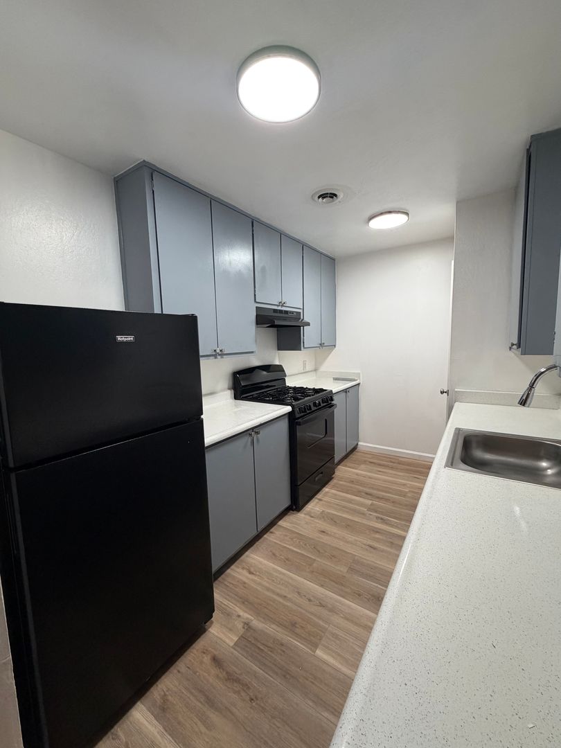 Yuba City Apartment: 200 Park Avenue