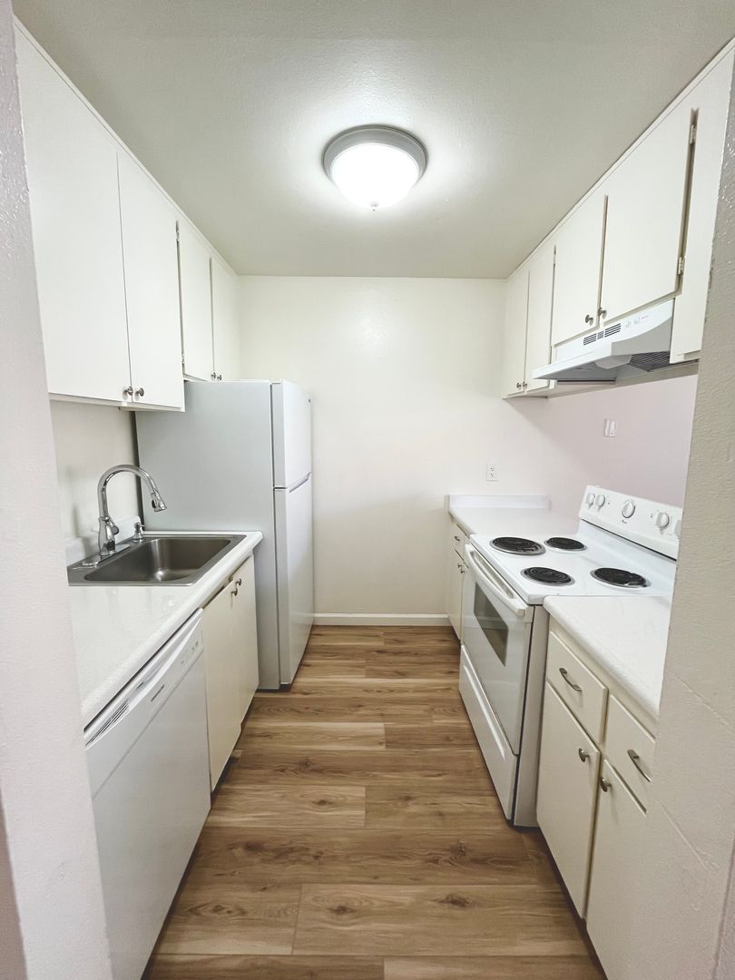 Yuba City Apartment: 1497 Butte House Rd
