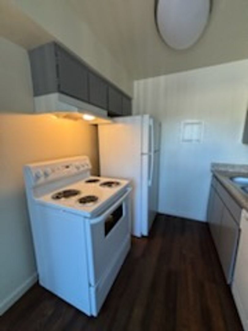 Merced Apartment: 147 Brookdale Drive