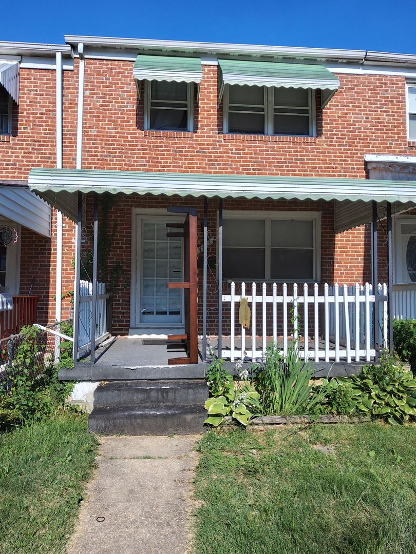 Baltimore House: 4443 Scotia Road