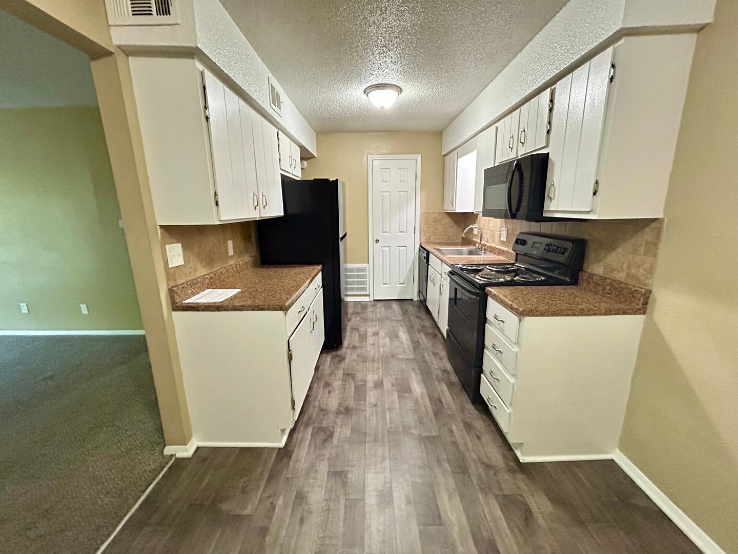 Independence Apartment: 1035 S Brookside Avenue