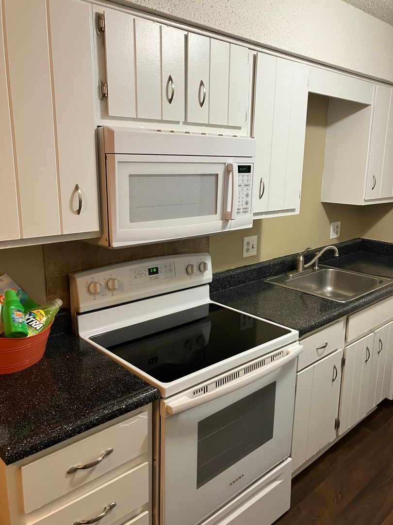 Independence House: 1031-5 S Brookside Ave