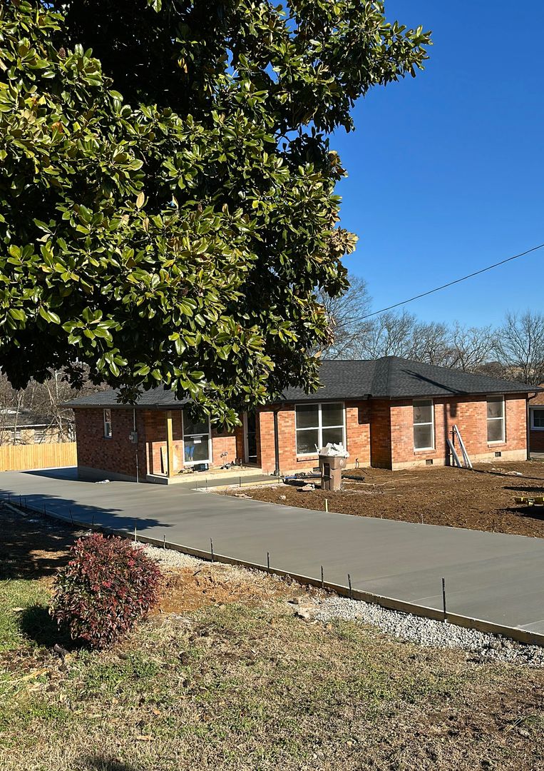 Nashville House: 1607 Baptist World Center Dr