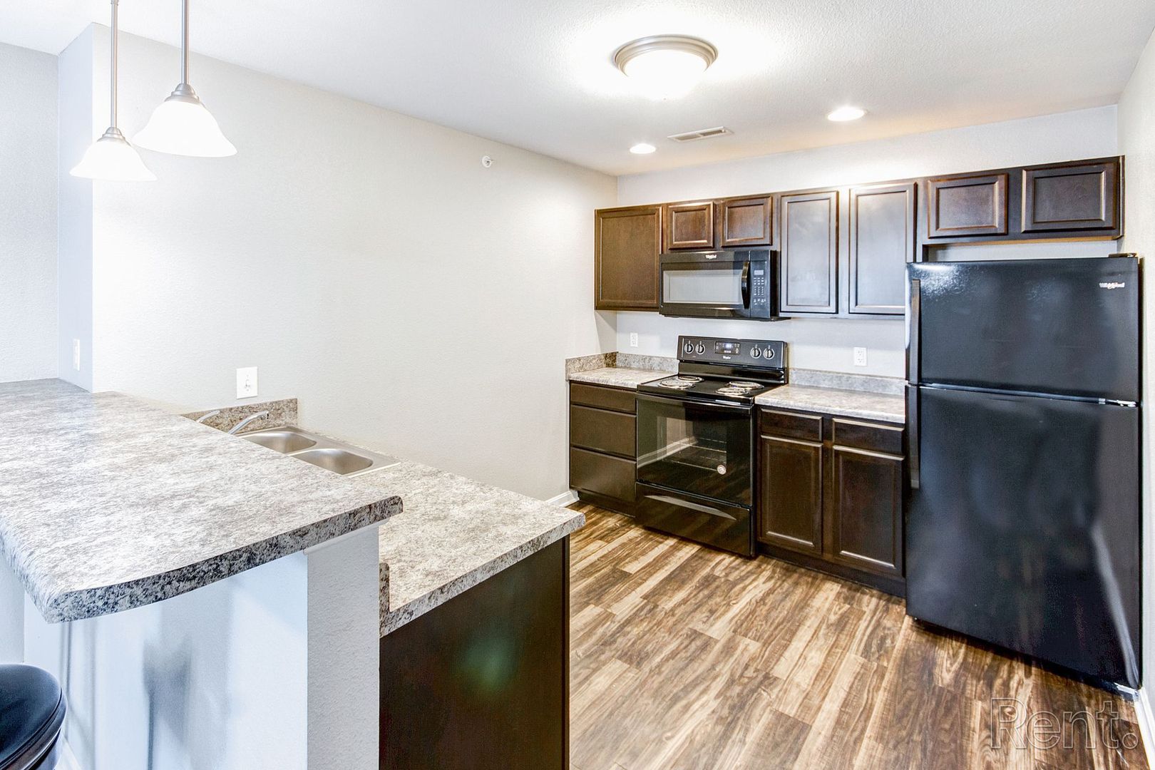 Evansville Apartment: 2010 W Indiana St