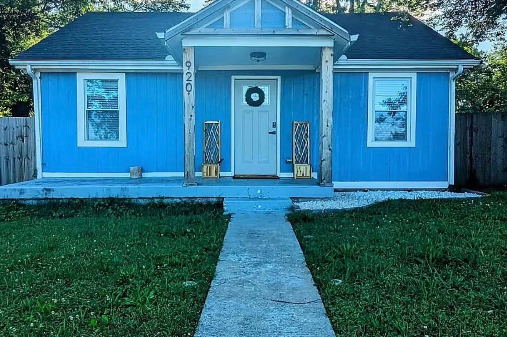 Nashville House: 920 N 6th St