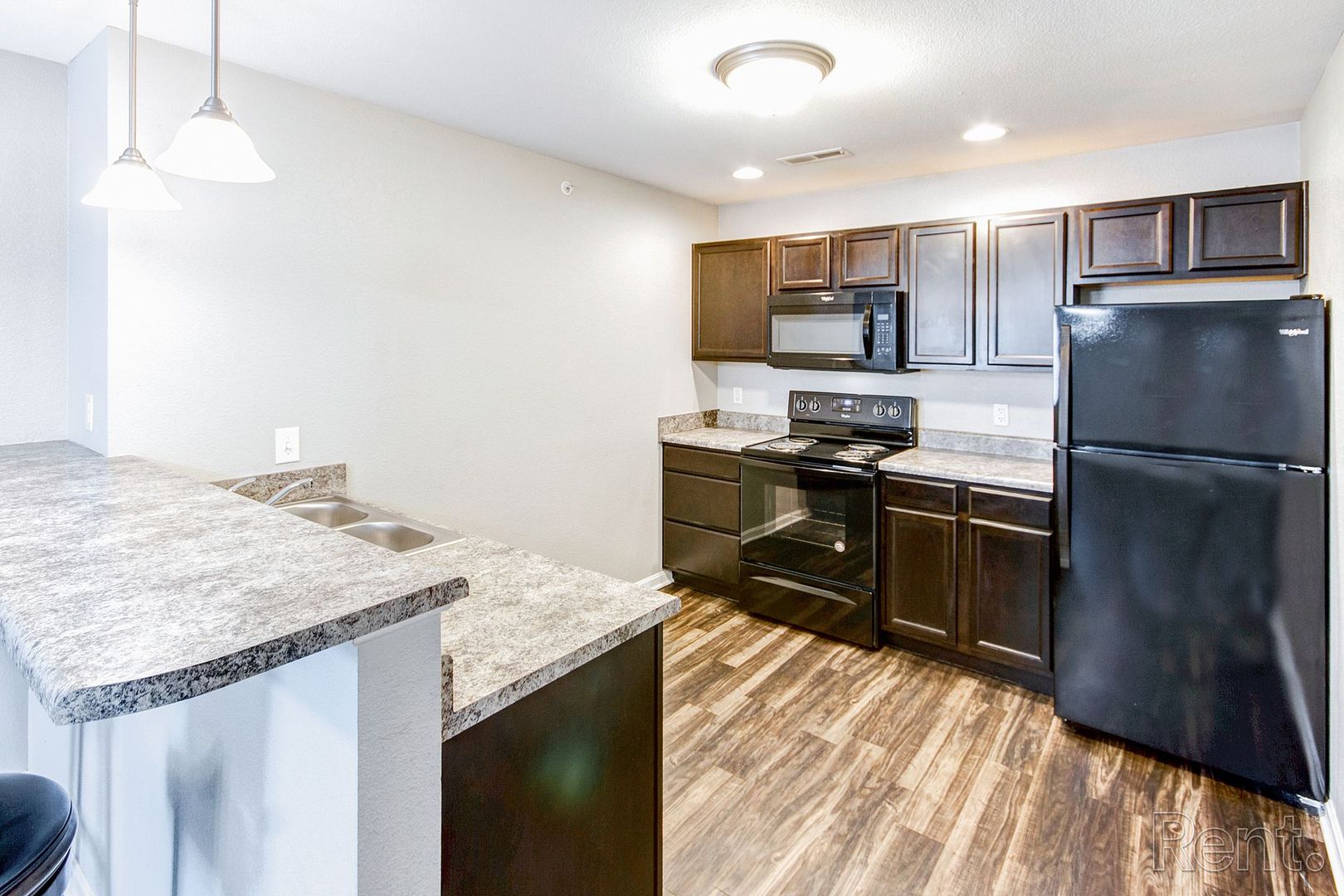 Evansville Apartment: 2010 W Indiana St