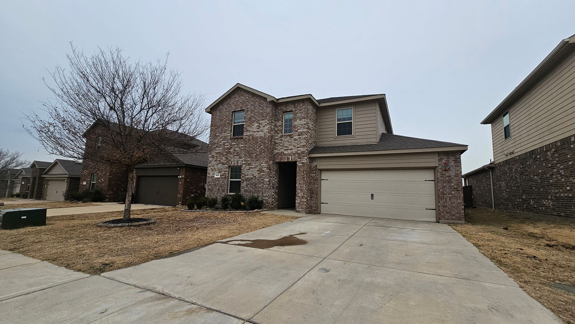 Aubrey House: 813 Fueller Dr