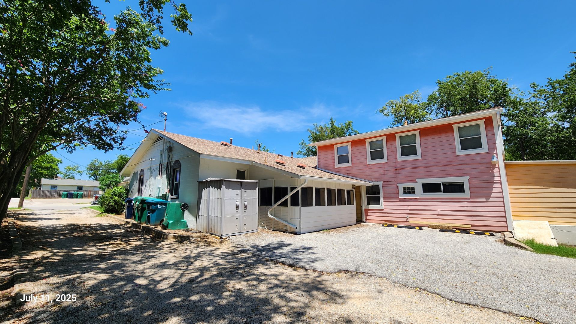 Denton Apartment: 1015 S. Welch St.