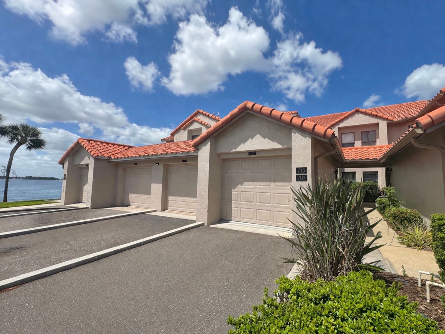 Winter Haven House: 715 Magnolia Pl