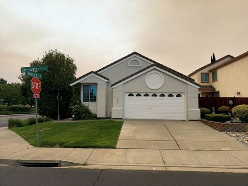 Modern 3 Bedroom 2 Bath One Story Browns Valley Vacaville *Star Rentals – photo 1