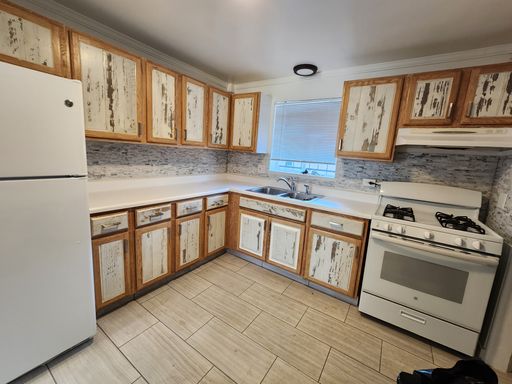 3525 Hudson Street, Denver, CO 80207