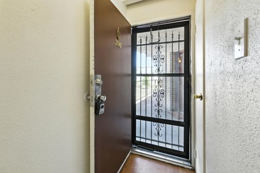 590 N. Logan Street, #206, Denver, CO 80203