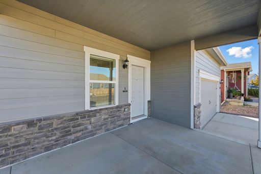 47520 Lilac Avenue, Bennett, CO 80102