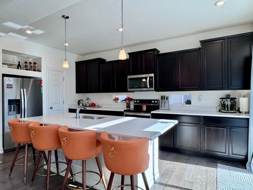 76 S. Newcastle Way, Aurora, CO 80018