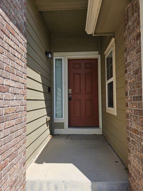 132 S. Newbern Way, Aurora, CO 80018