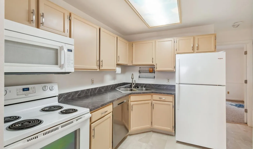 185 S. Sable Boulevard, #T19, Aurora, CO 80012