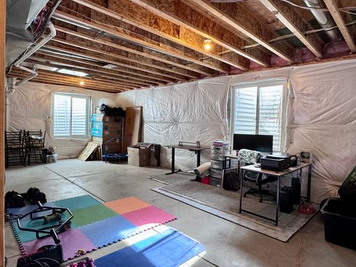 76 S. Newcastle Way, Aurora, CO 80018