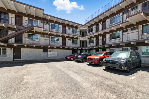 590 N. Logan Street, #206, Denver, CO 80203