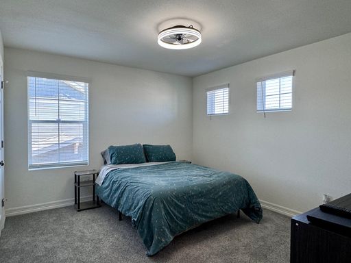 76 S. Newcastle Way, Aurora, CO 80018