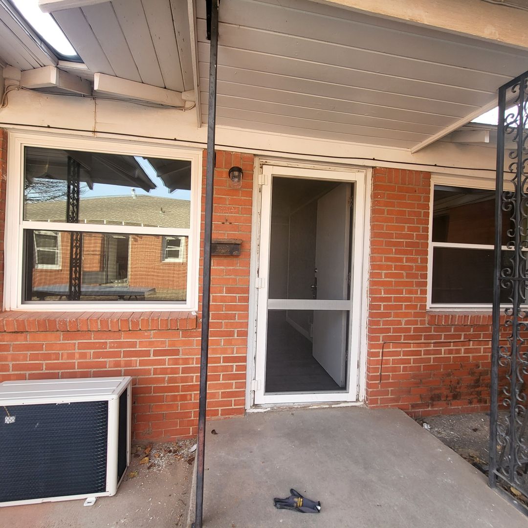 Amarillo Apartment: 2306 SW 8th Ave.